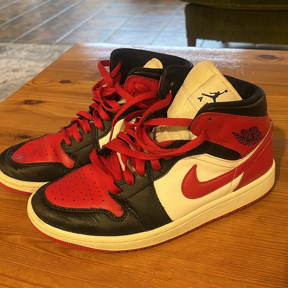 Nike Air Jordan Mid Toe Black/Red/White Womens 9 - Picture 6 of 11